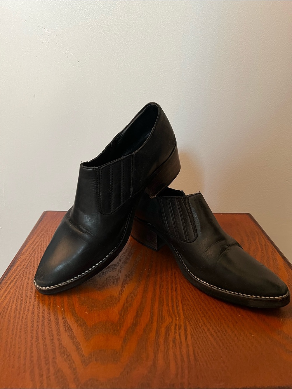 Steve Madden Black Leather Women's Slip-On Loafers